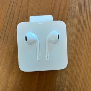 Apple headphones with lightning cable NWT unopened